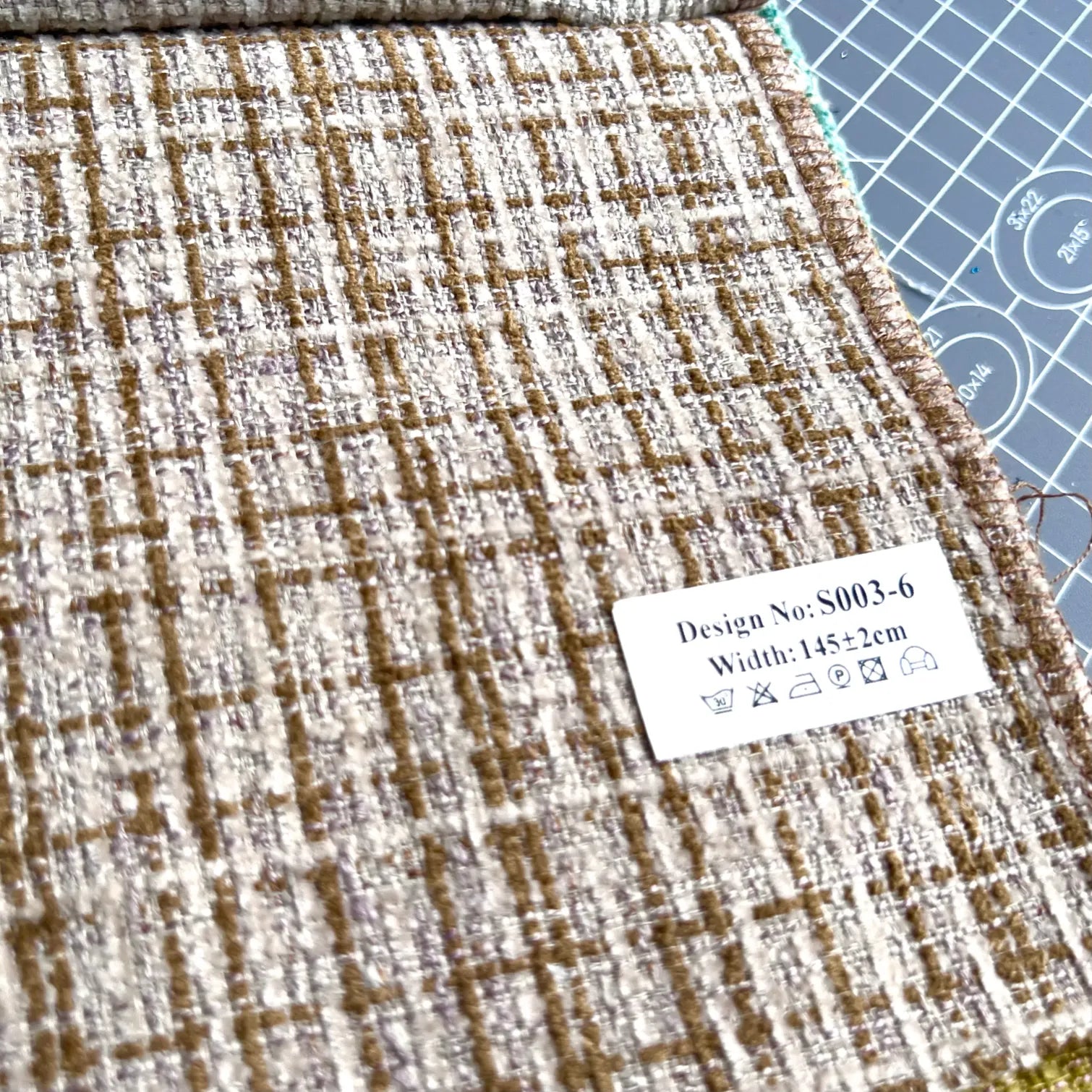 LasilkFabric Chic Fragrant Breeze Style Upholstery Fabric -