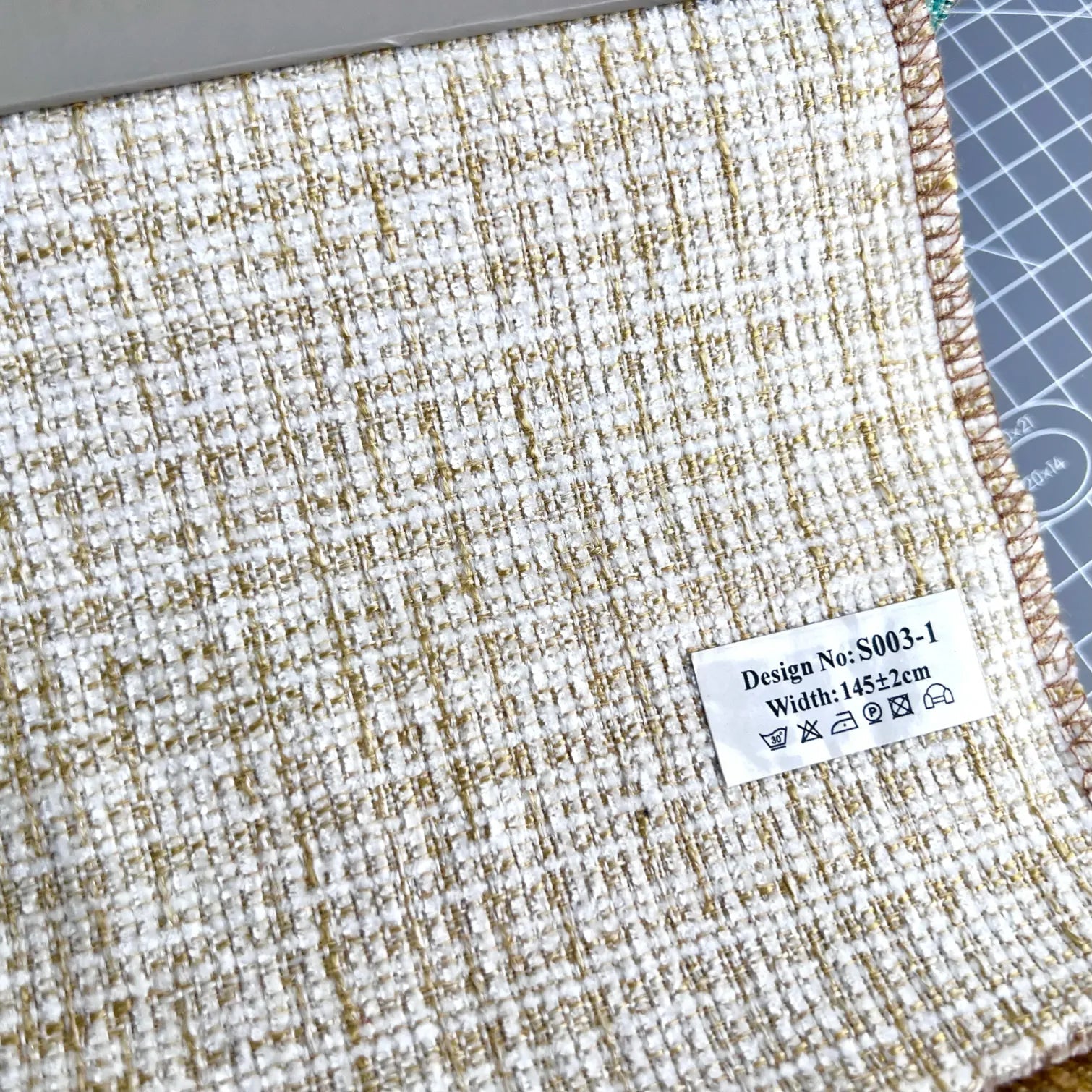 LasilkFabric Chic Fragrant Breeze Style Upholstery Fabric - 