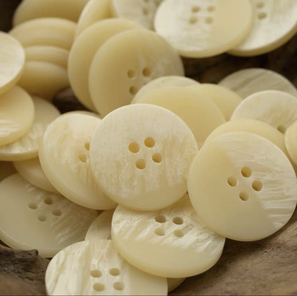 Premium Nature's Ripple Button - 